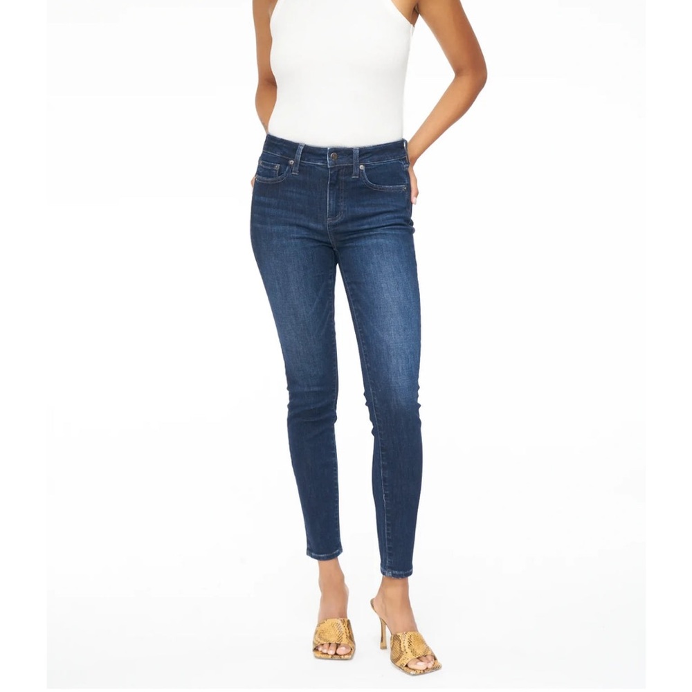 PISTOLA. Audrey Campus Jean size 26. Ankle
NWT. Super stretchy!